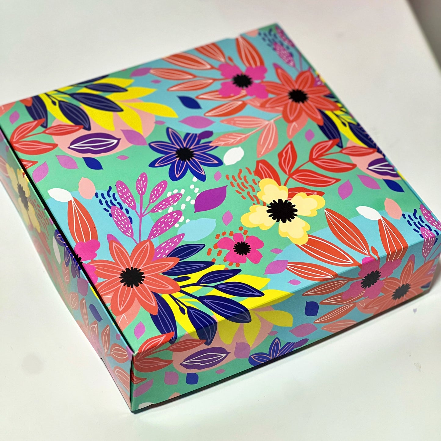 BOX MARIA FLORES 25X25X17 MAS IVA
